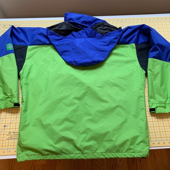 [SOLD] Vintage 90s North Face colorblock Gore-tex windbreaker pullover with hood - Picture 3 of 12
